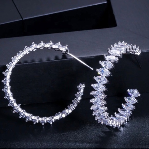 White gold plated open hoop earrings - Picture 5 of 5